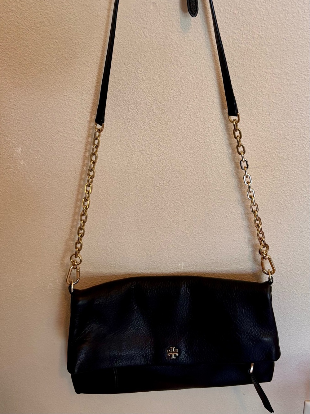 Tory Burch Black Pebbled Shoulder Bag with Logo, Zipper, Gold Hardware.
